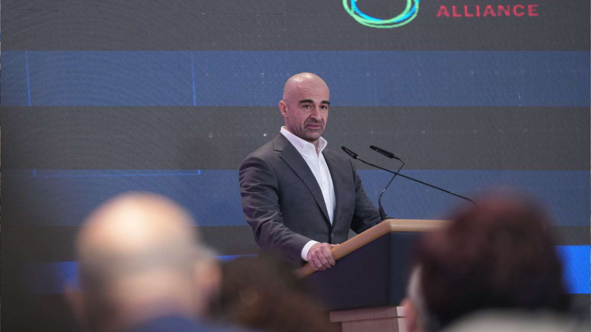 السيدة گەلاوێژ تهنئ الرئيس بافل جلال طالباني